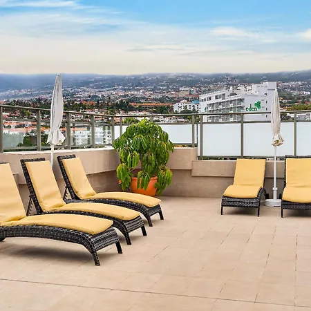Aparthotel Elisium &