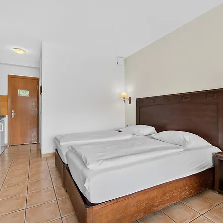Elisium & Aparthotel