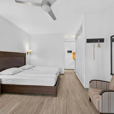 Aparthotel Elisium & Puerto de la Cruz (Tenerife)